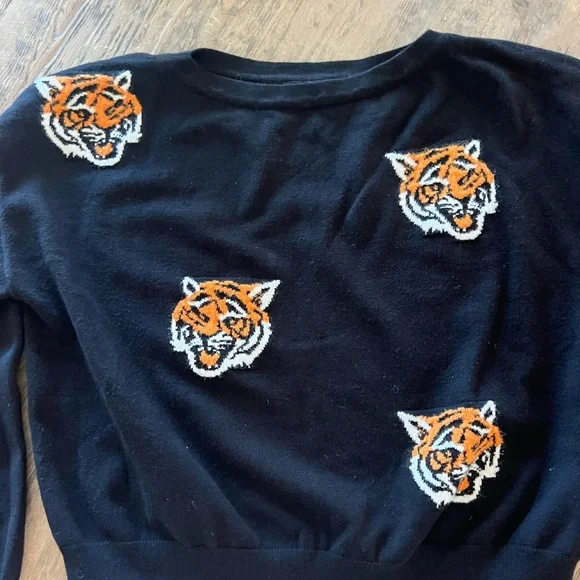 LALA Black Tiger Sweater - Picture 1 of 4